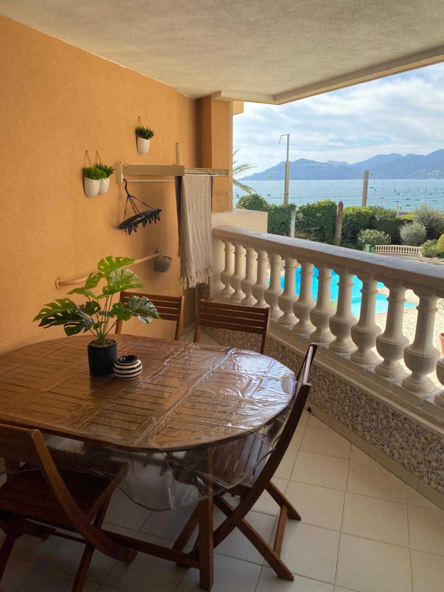 Bord De Mer, Terrasse, Tout A Pieds كان المظهر الخارجي الصورة